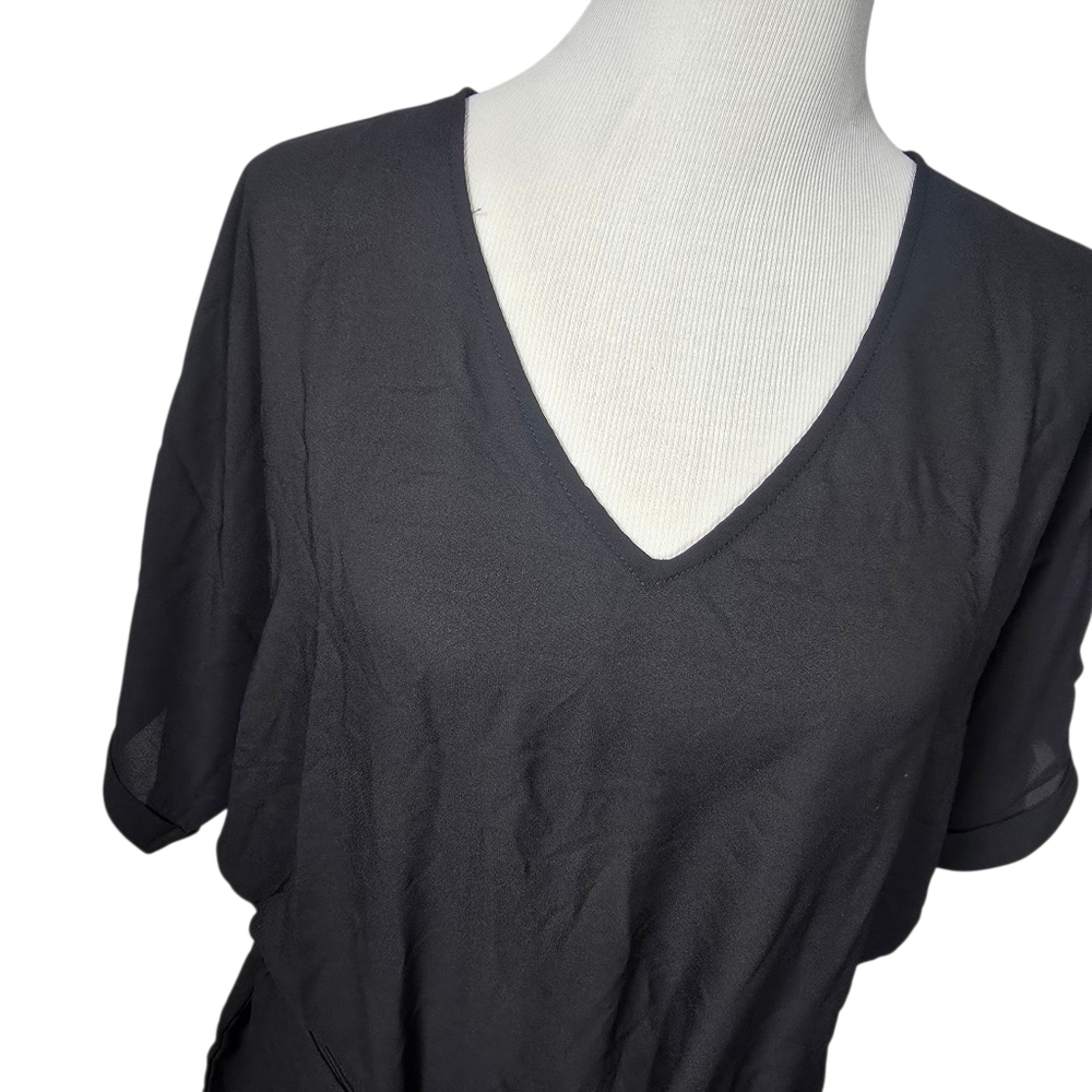New York & Company Large Black Pullover V-Neck Short Sleeve Blouse with Belt - Picture 3 of 9